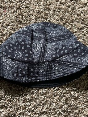 Black Bandana Print Bucket Hat